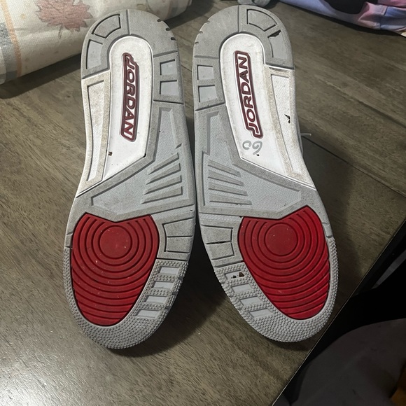 Used - Picture 3 of 4